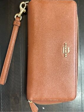 Coach Tan Leather Zip-Around Wristlet with Gold Logo 8.5